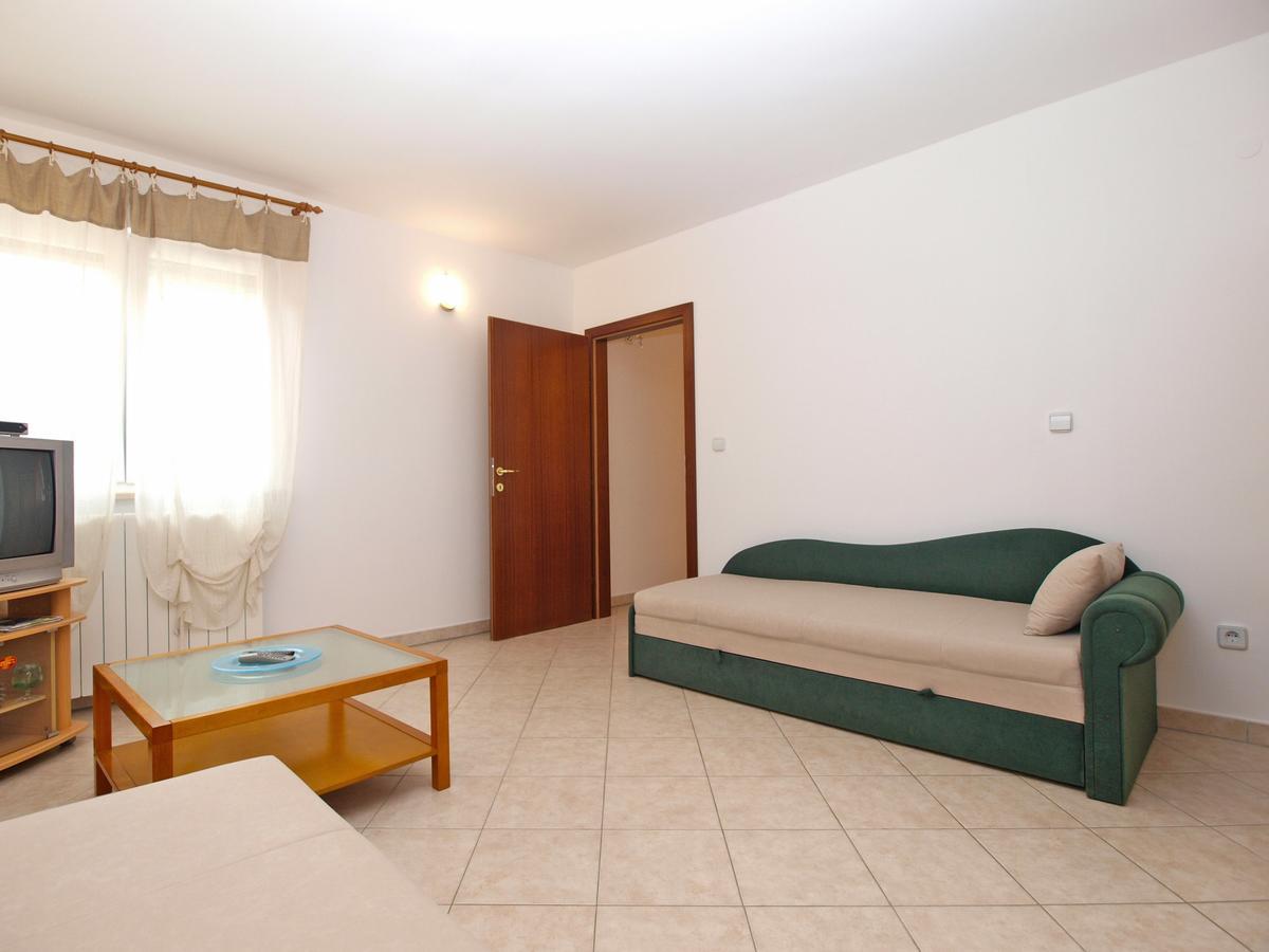 Apartment Alma 1600 Pula Exterior foto